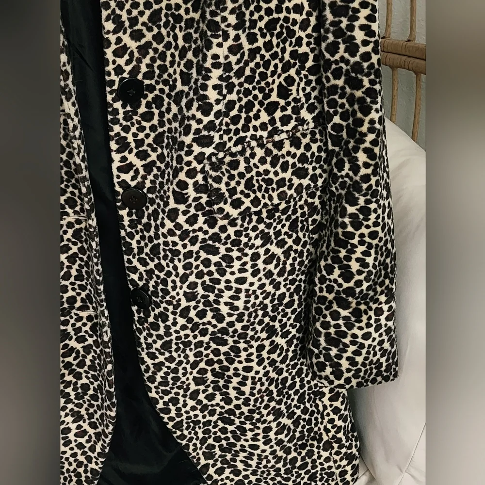 Relativity Women's Leopard Print Coat Button Close Lined Shoulder Pads Sz 12